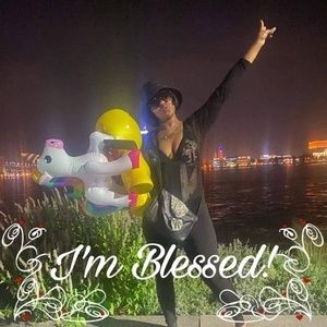 Meet your Posher, Fatima